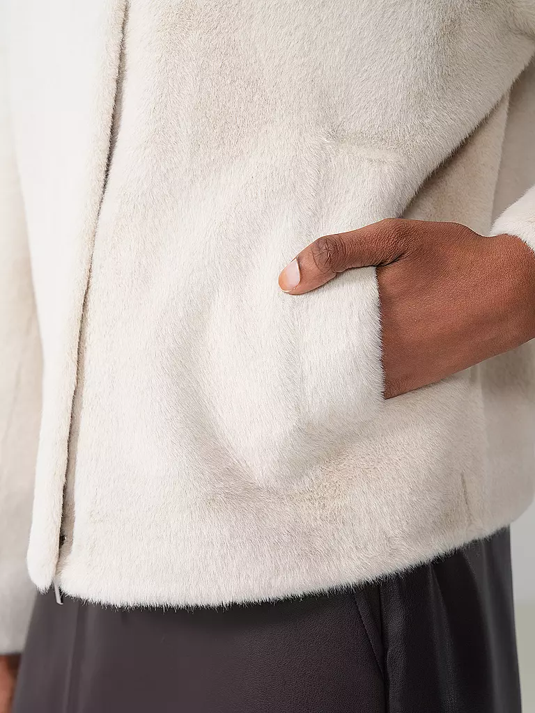 	 PRIDE TO BE | Jacke in Felloptik DANJA | creme