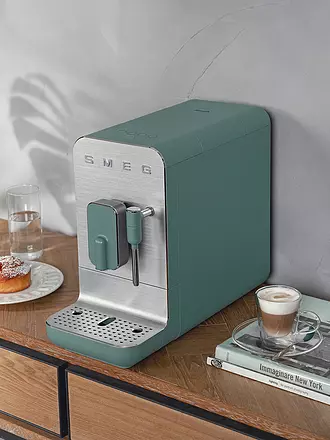 SMEG | Kaffee-Vollautomat Medium 50s Retro Style Schwarz BCC02BLMEU | grün