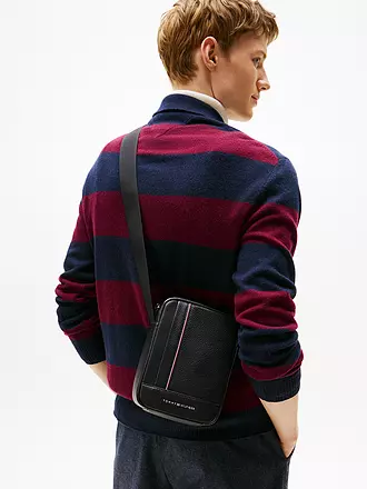 TOMMY HILFIGER | Umhängetasche TH CENTRAL | schwarz