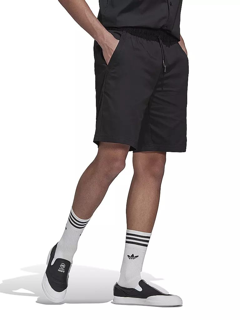 ADIDAS | Shorts | schwarz