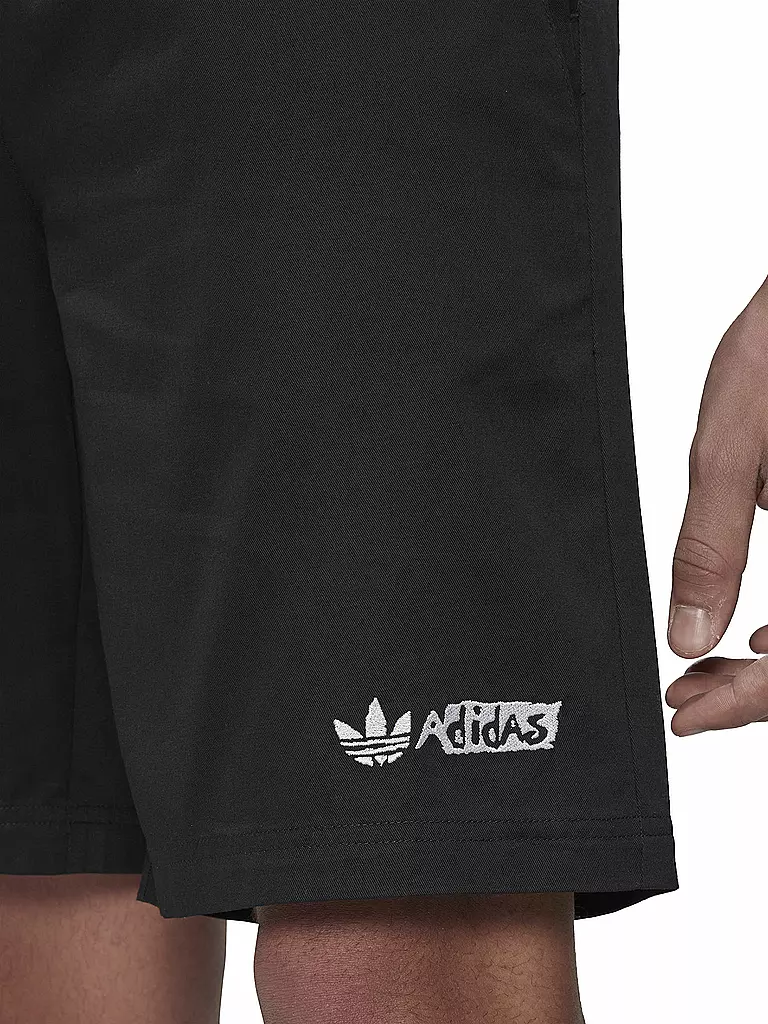 ADIDAS | Shorts | schwarz