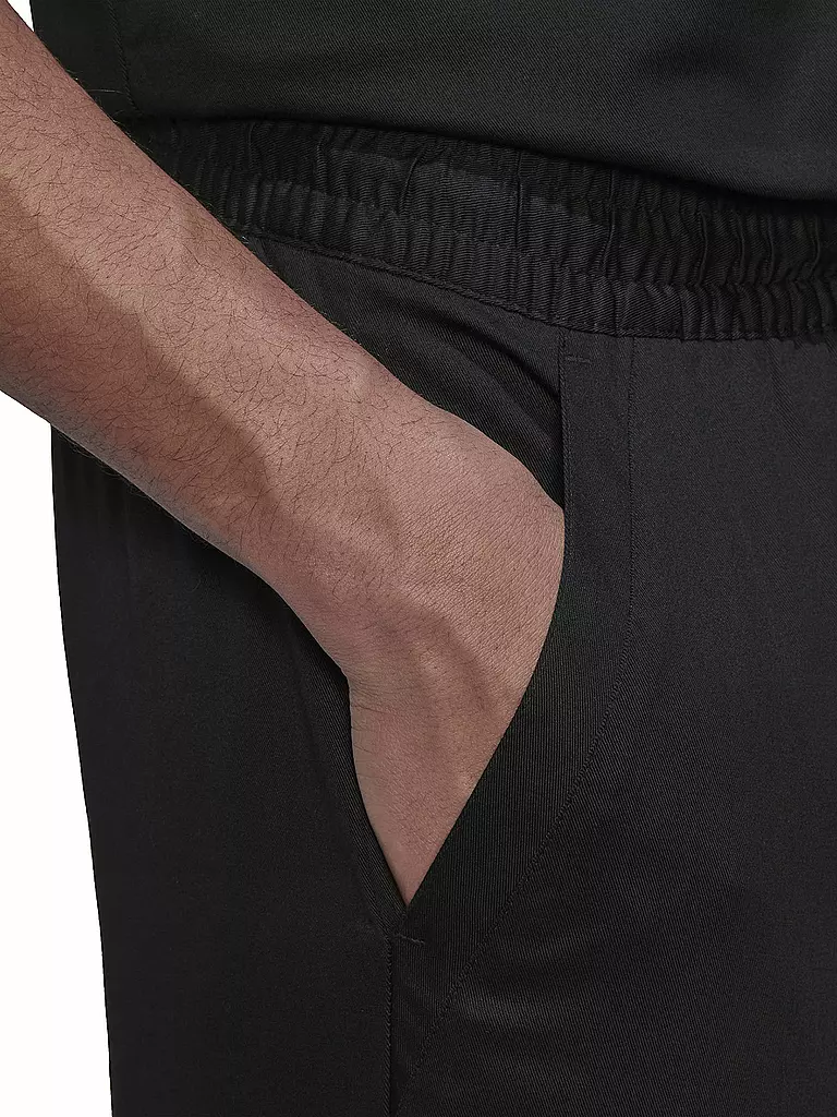 ADIDAS | Shorts | schwarz