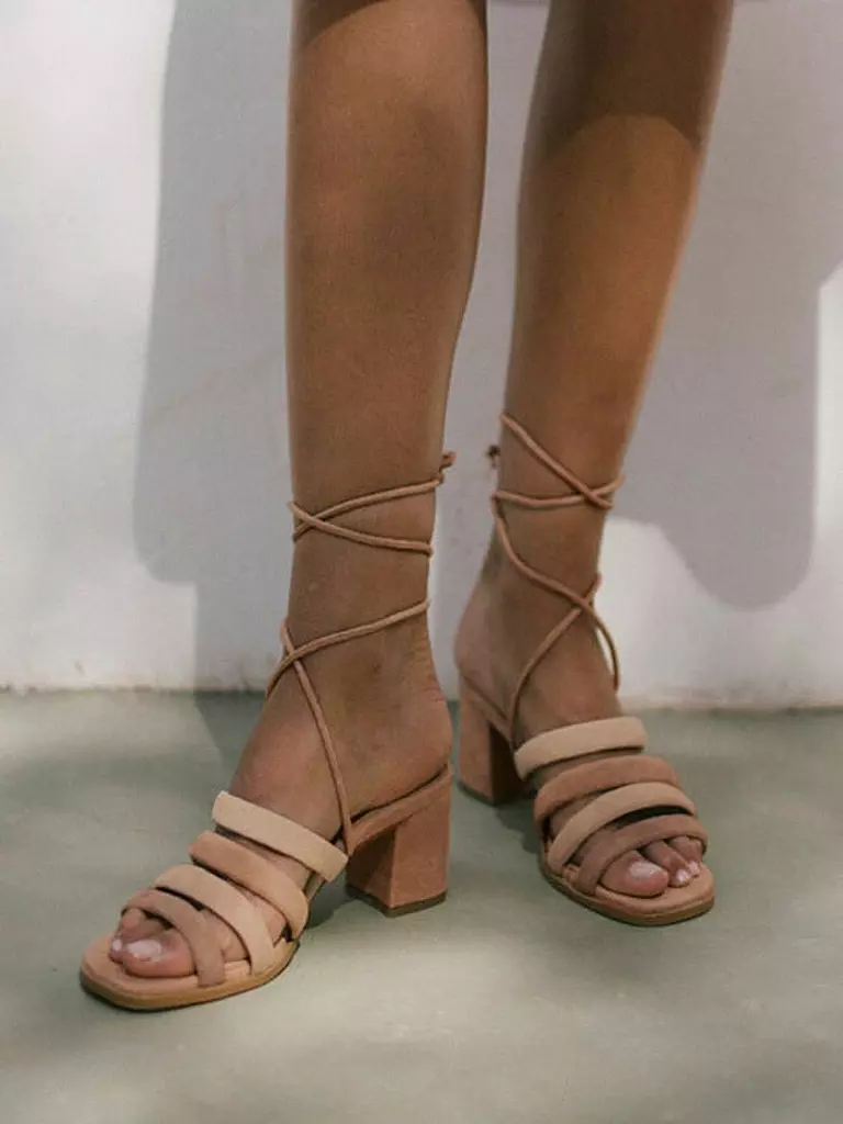 ALOHAS | Sandalen Letizia | beige