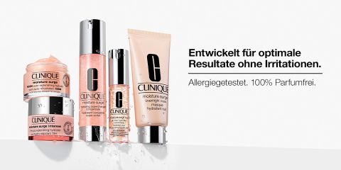 Eine Gruppe von Clinique-Hautpflegeprodukten auf weißem Hintergrund. Die Kollektion umfasst Cremes, Seren und Gele. Der deutsche Text hebt hervor, dass die Produkte allergiegetestet und 100 % parfümfrei sind.