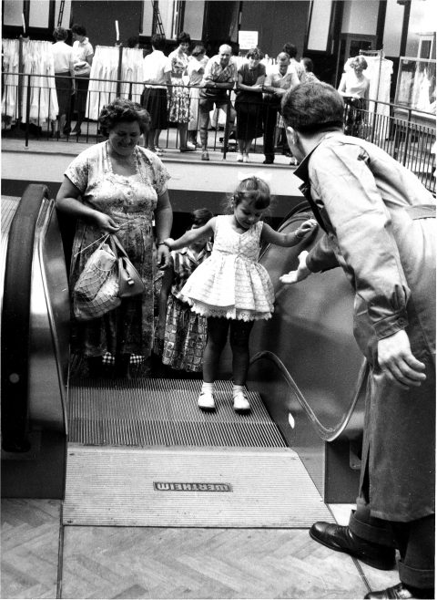 Rolltreppe August 1959
