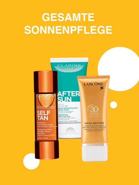 Drei Hautpflegeprodukte werden vertikal vor einem orangefarbenen Hintergrund mit weißen Kreisen angezeigt. Zu den Produkten gehören Clarins Self Tan, Clarins After Sun und Lancôme SPF 30 Sonnenschutz. Der deutsche Text oben lautet „GESAMTE SONNENPFLEGE.