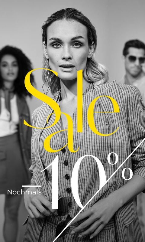 Eine stilvoll gekleidete Frau posiert selbstbewusst im Vordergrund, dahinter sind zwei Frauen und ein Mann unscharf zu sehen. Über dem Bild steht in kräftigem Gelb und Weiß „Sale 10%“. In der unteren linken Ecke erscheint das Wort „Nochmal’s“.