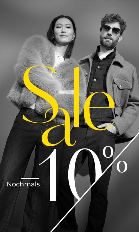 Ein stilvoller Mann und eine Frau posieren in modischen Outfits. In gelber Schrift steht "Sale" und in weißer Schrift "10%". Darunter erscheint das Wort "Nochmal".