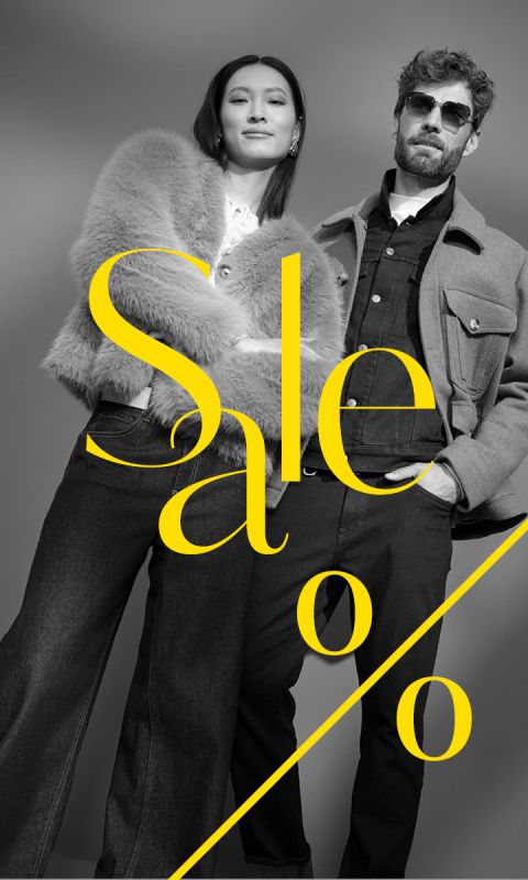 Eine stilvolle Frau und ein Mann in trendigen Outfits posieren selbstbewusst mit dem Wort "Sale" und einem Prozentzeichen in fettem Gelb über dem Bild.