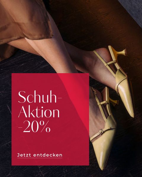 Frau in gelben Pumps, die mit überkreuzten Beinen sitzt. Textüberlagerung: Schuh-Aktion – 20 %. Jetzt entdecken. Dunkler Hintergrund, rotes Akzentfeld.