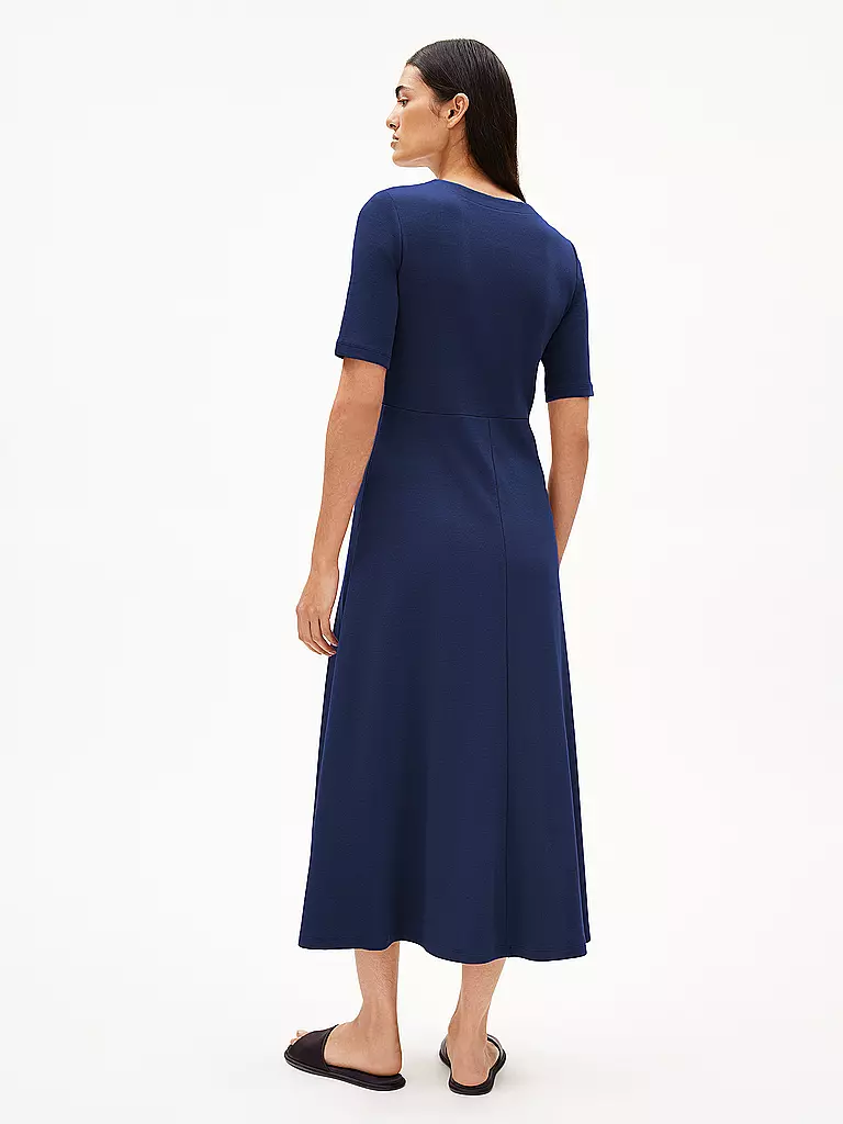 ARMEDANGELS | Midikleid ALURAA | blau