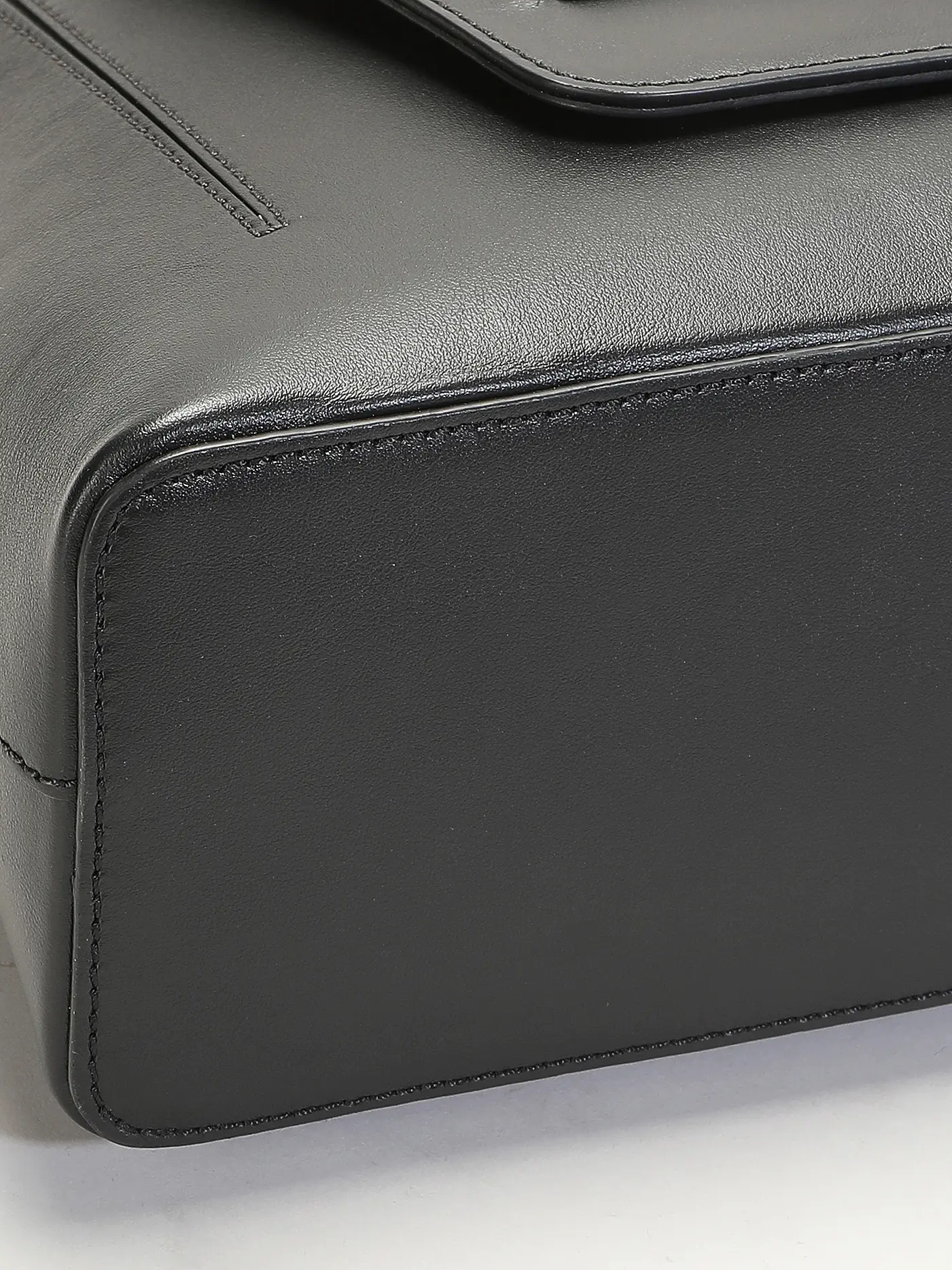 BOSS | Ledertasche - Umhängetasche PETRAH | schwarz