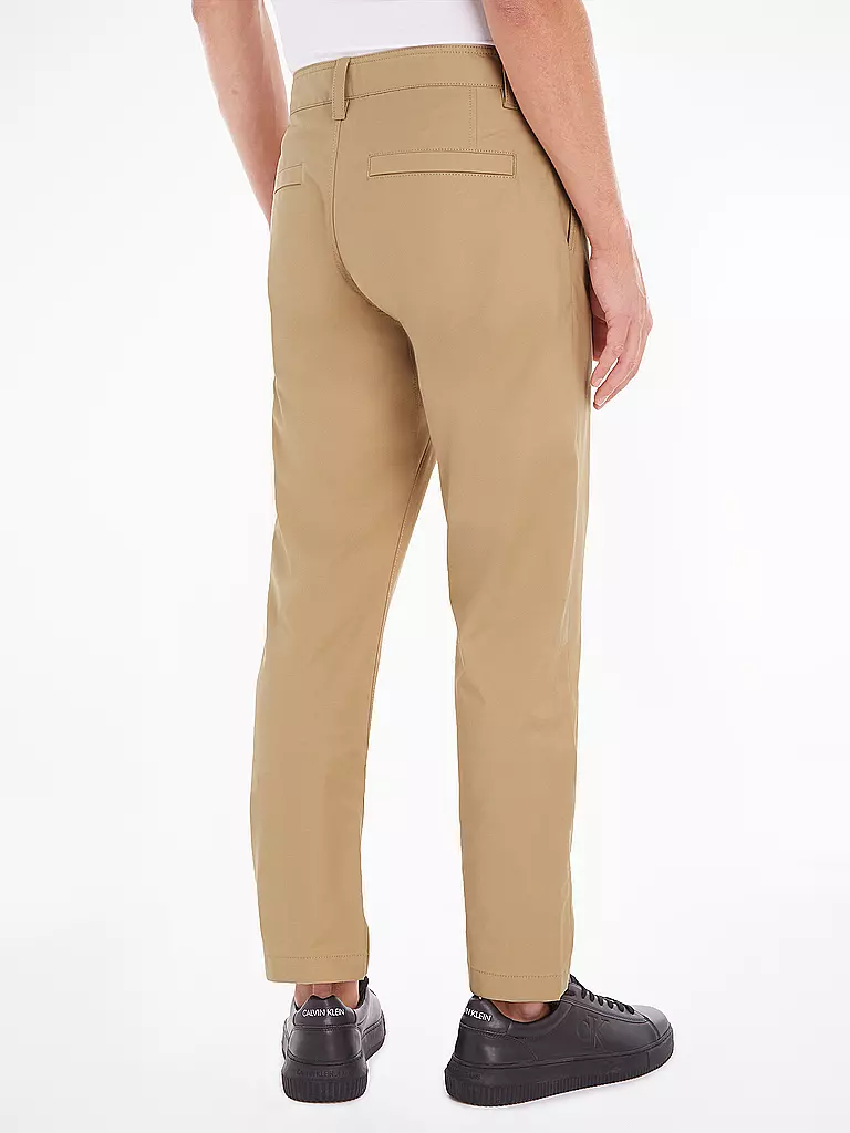 CALVIN KLEIN JEANS | Chino Tapered Fit | camel