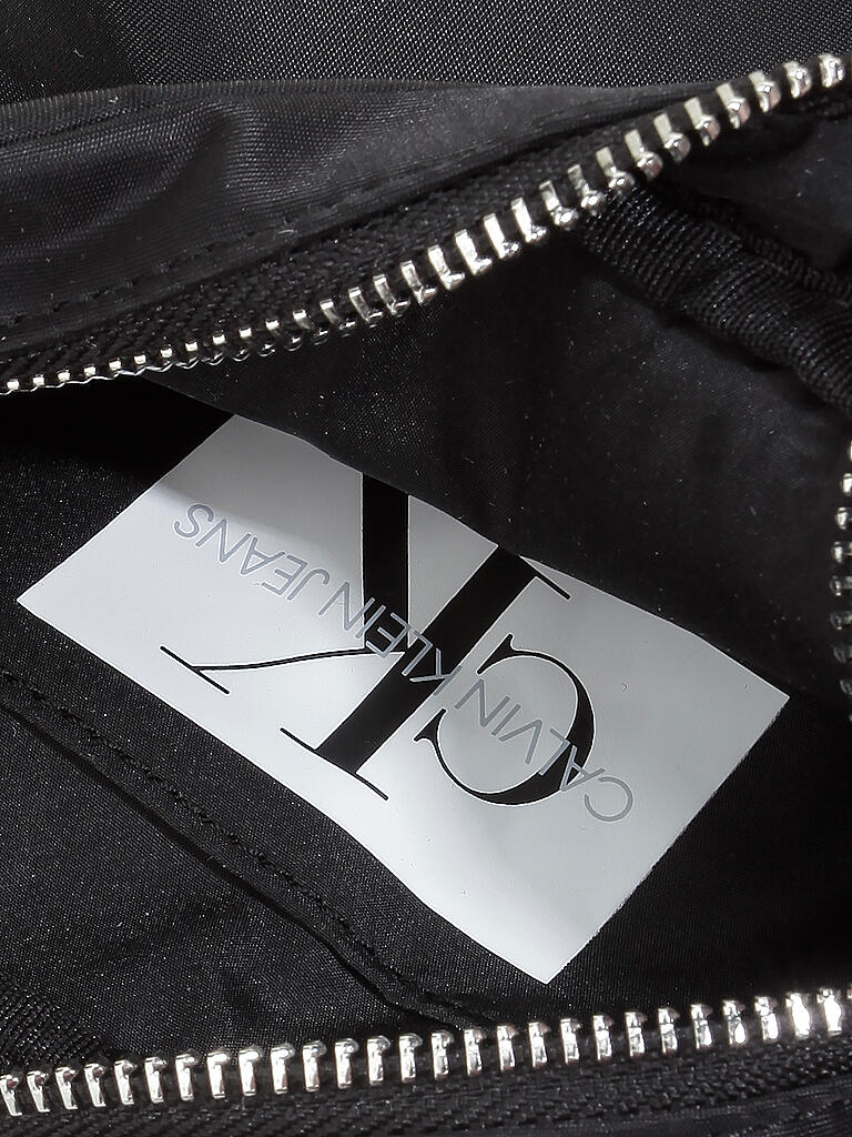 CALVIN KLEIN | Tasche - Crossbody  | schwarz