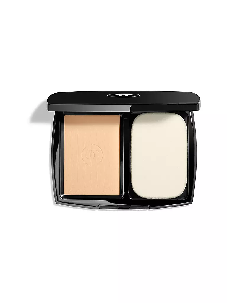 CHANEL |  KOMPAKT-MAKE-UP FÜR HÖCHSTE PERFEKTION. EXTREM LANGANHALTEND. HOHER TRAGEKOMFORT. 13G | beige