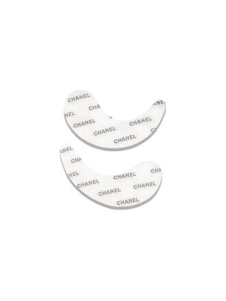 CHANEL | GLÄTTET – FESTIGT – STRAFFUNGSEFFEKT