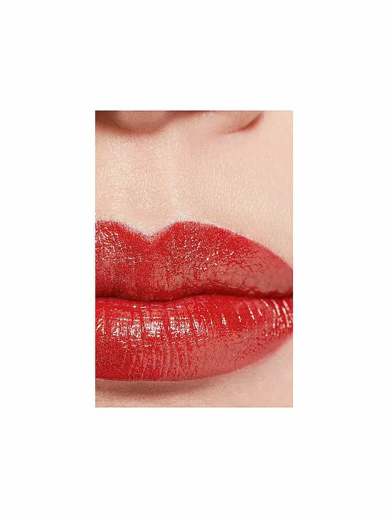 CHANEL | FARBINTENSIVER LIPPENSTIFT. KONZENTRIERTE LEUCHTKRAFT UND PFLEGE. NACHFÜLLBAR 2G | beere