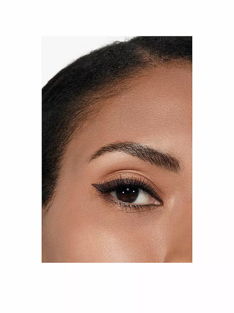 CHANEL | HOCHPRÄZISER FLÜSSIGER EYELINER ‒ LANGANHALTEND UND WASSERFEST 2.5ML | schwarz