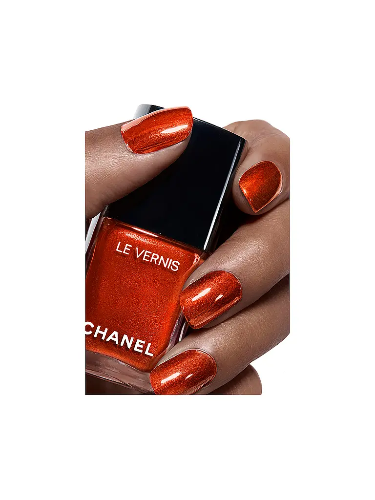 CHANEL | LANGANHALTEND | Koralle