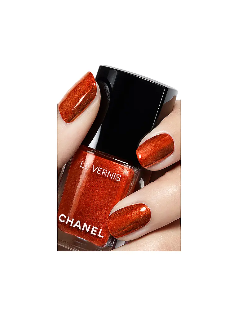 CHANEL | LANGANHALTEND | Koralle