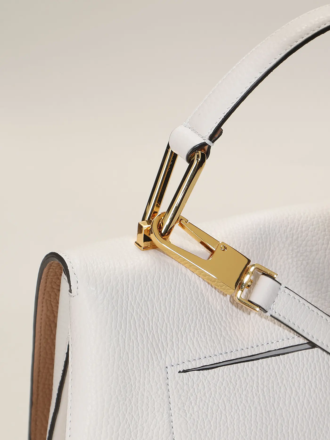 COCCINELLE | Ledertasche - Henkeltasche LIYA | weiss