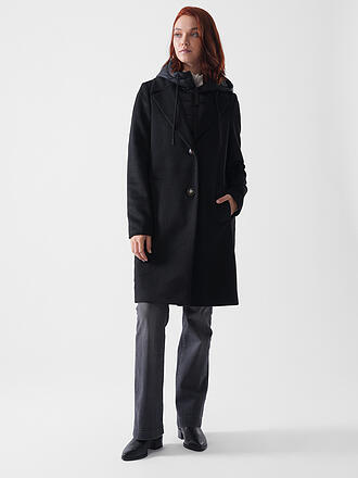 COMMA IDENTITY | Mantel 
