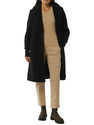 COMMA IDENTITY | Mantel in Felloptik 