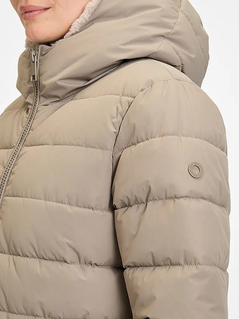 COVERED | Steppmantel AMY | Beige