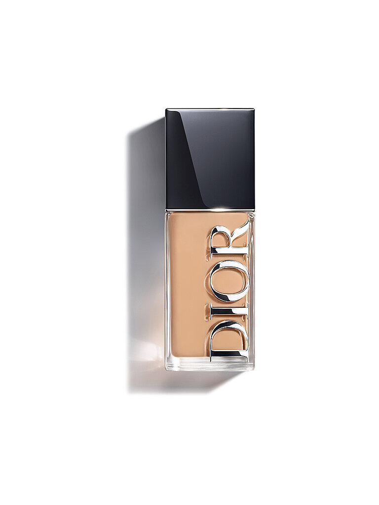 Dior Forever Skin Glow Foundation – 24 Stunden Halt und 48 Stunden Feuchtigkeitsversorgung (3 Neutral)