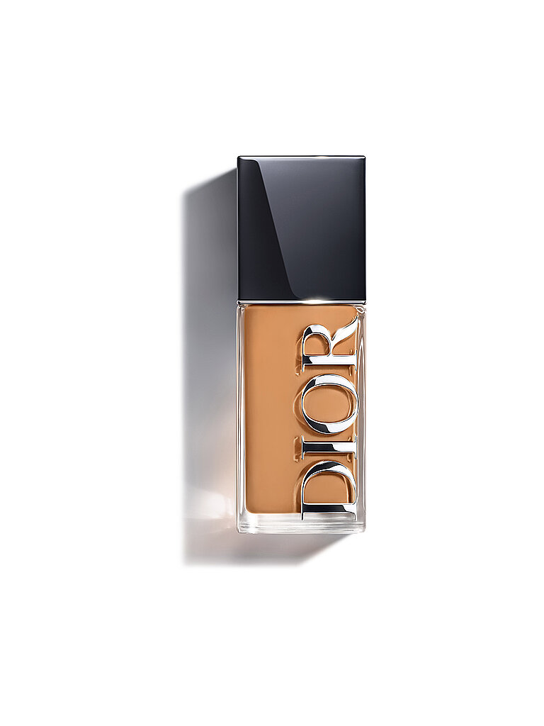 Dior Forever Skin Glow Foundation – 24 Stunden Halt und 48 Stunden Feuchtigkeitsversorgung (4.5 Neutral)