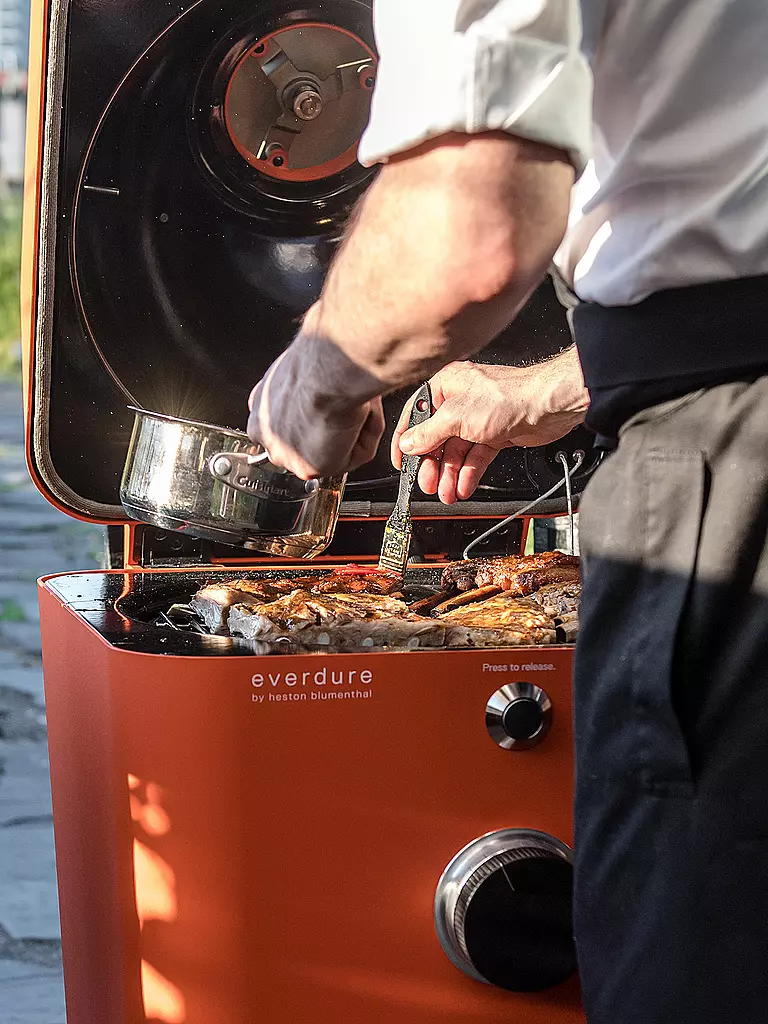 EVERDURE BY HESTON BLUMENTHAL | Holzkohlegrill mit elektrischem Anzünder 4K KAMADO Orange | orange