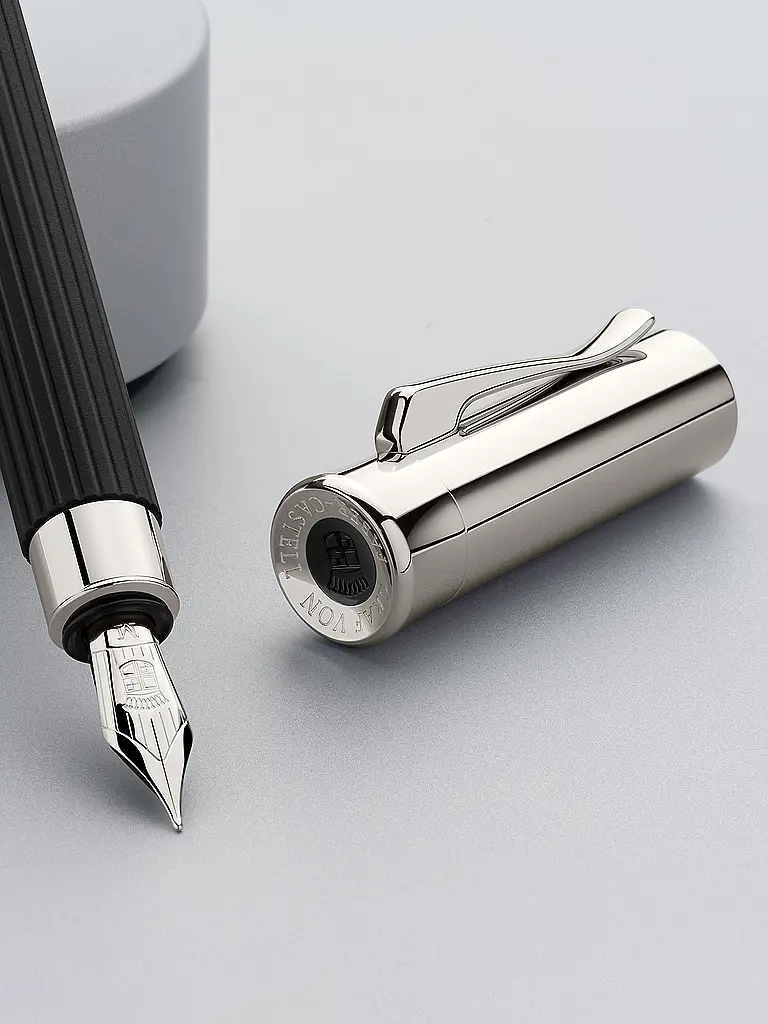 FABER-CASTELL | Füllfederhalter Tamitio Schwarz M | 