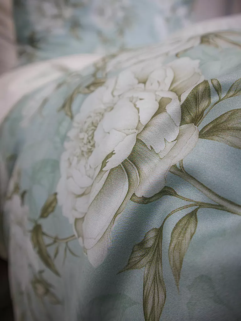 FLEURESSE | Satin Bettwäsche BED ART 70x90cm/140x220cm Honeydew | hellgrün
