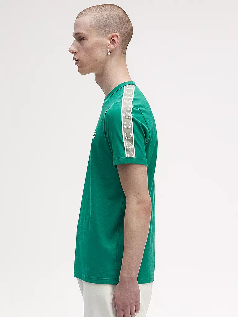 FRED PERRY | T-Shirt  | grün