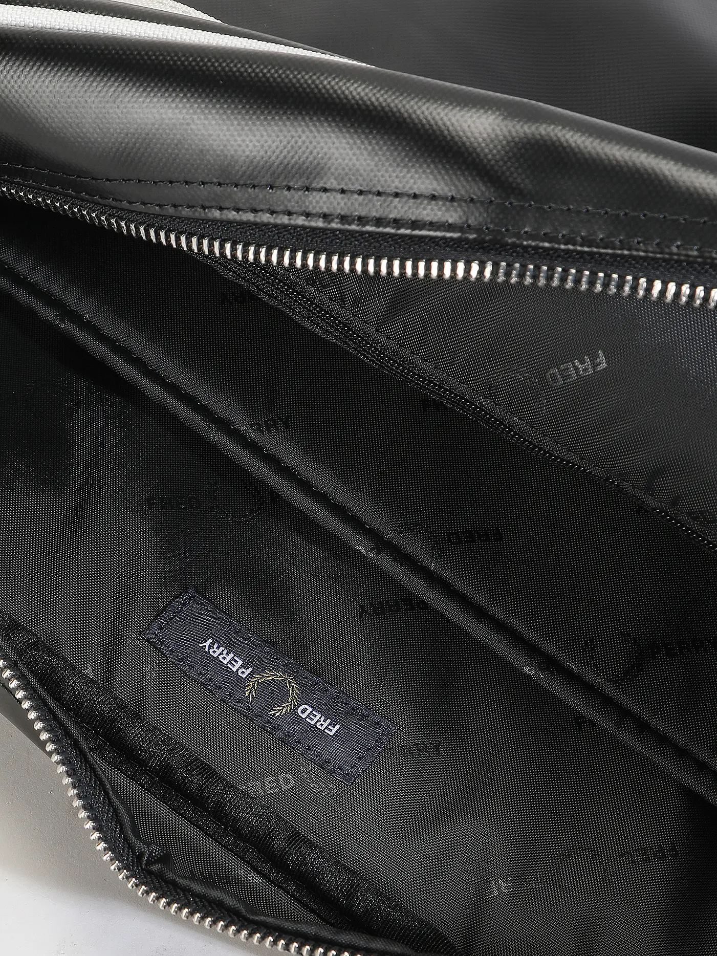 FRED PERRY | Tasche - Umhängetasche | schwarz