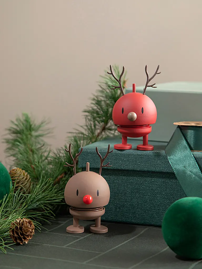 HOPTIMIST | Dekofigur Soft Reindeer Bumble 9,5cm Berry | rot