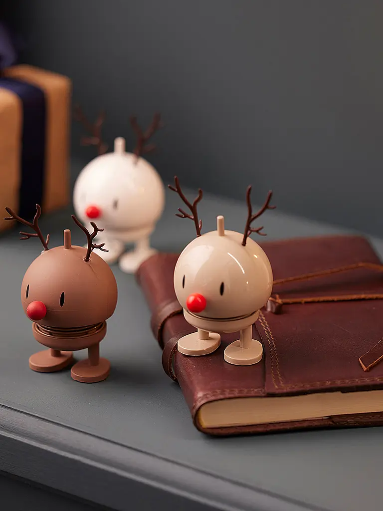 HOPTIMIST | Dekofigur Soft Reindeer Bumble 9,5cm Chocolate | camel