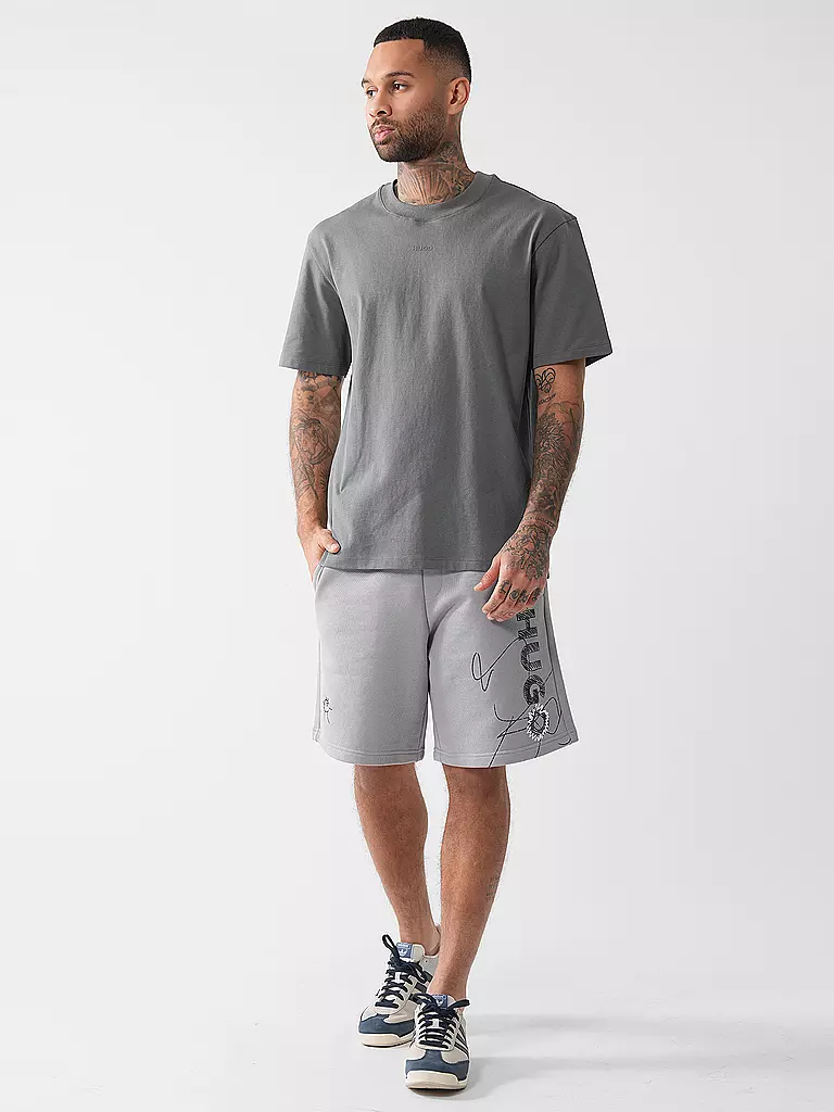 HUGO | Sweatshorts NASIBO | hellgrau