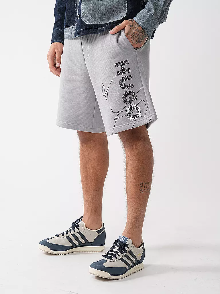HUGO | Sweatshorts NASIBO | hellgrau