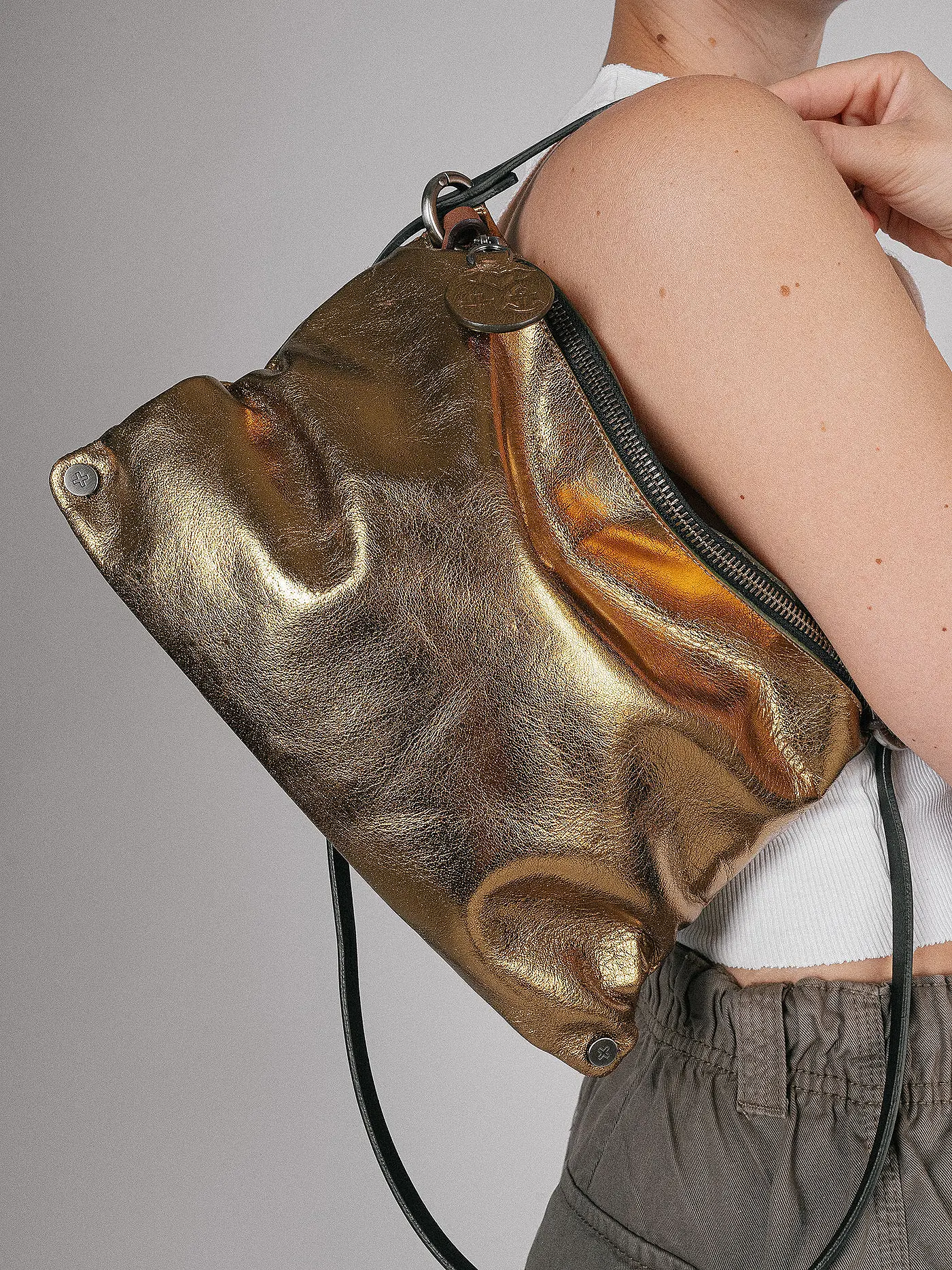 INA KENT | Ledertasche - Umhängetasche MOONLIT Ed. 1 | gold