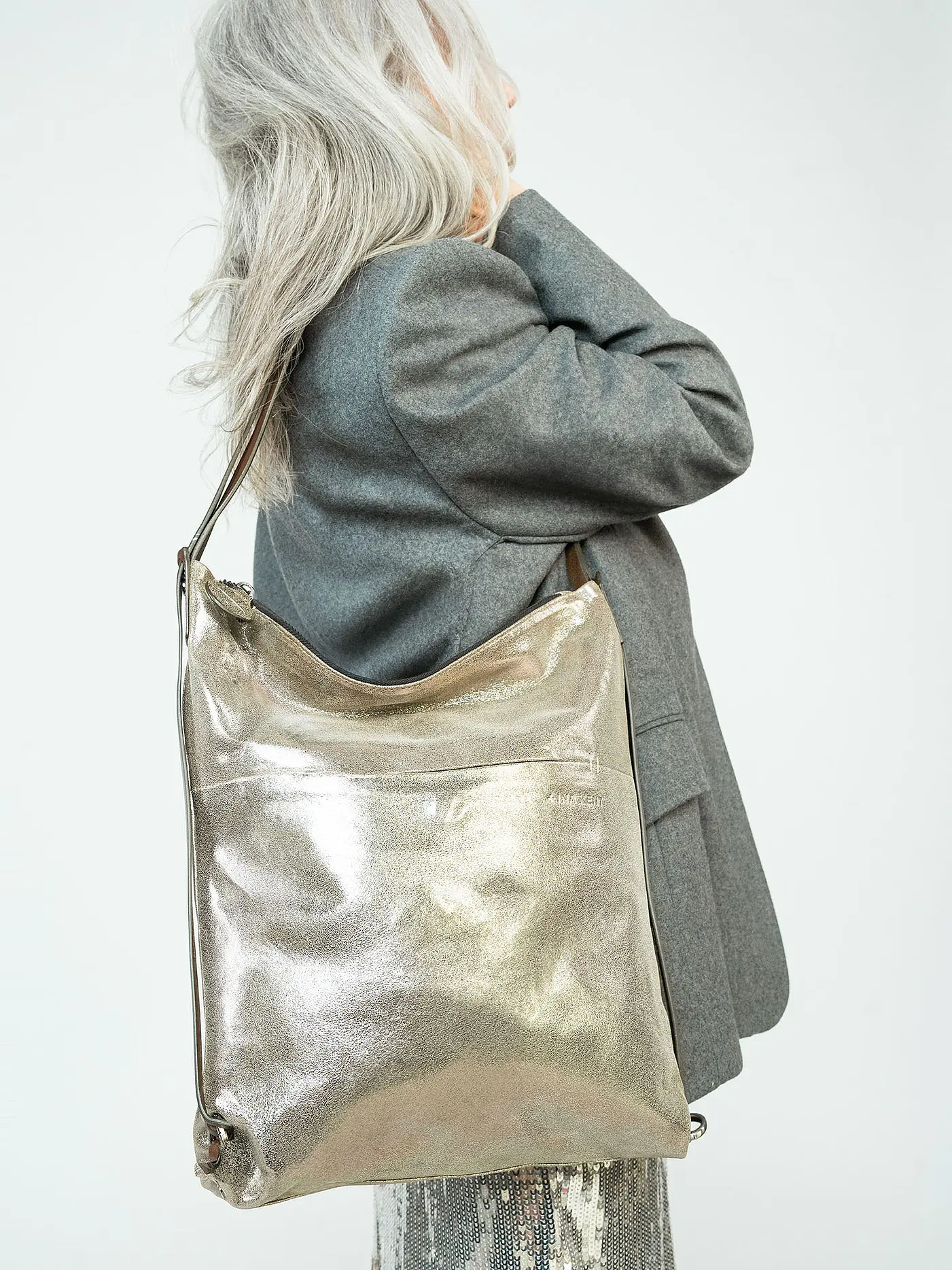 INA KENT | Ledertasche - Umhängetasche SHER ED. 1 | silber