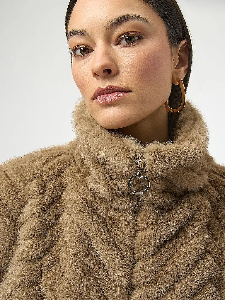 JOSEPH RIBKOFF | Gilet in Felloptik | 