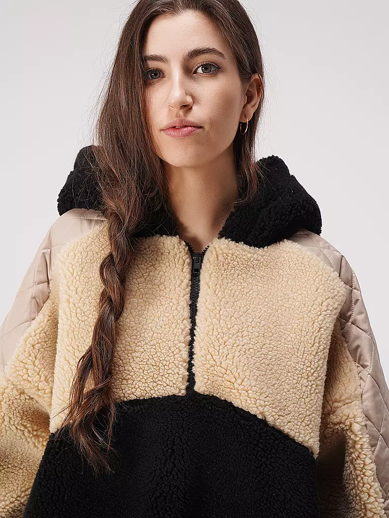 KARO KAUER | Jacke in Felloptik  | schwarz