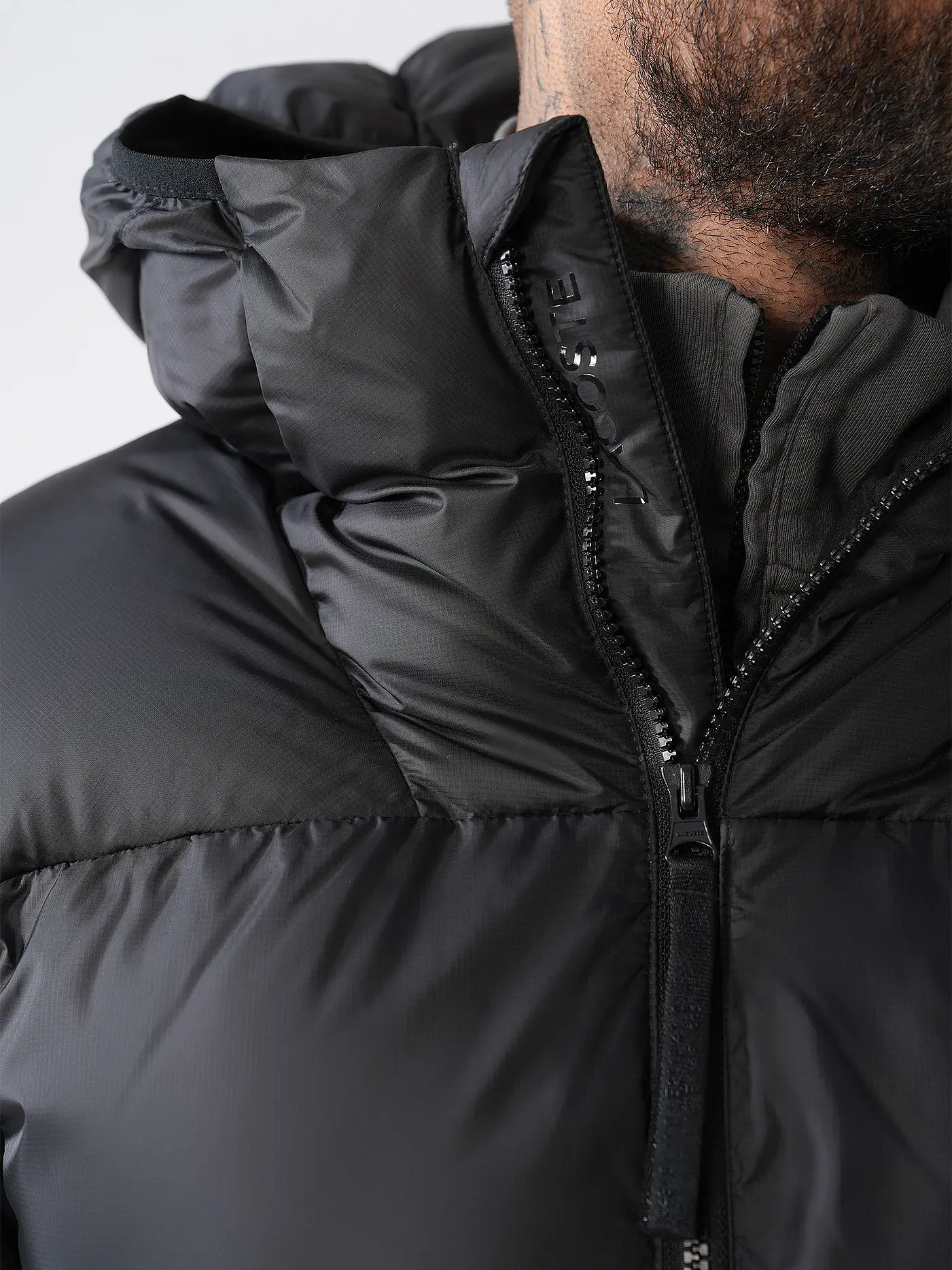 LACOSTE | Daunenjacke  | schwarz