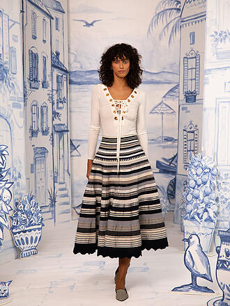 LENA HOSCHEK | Bänderrock OPULENCE 