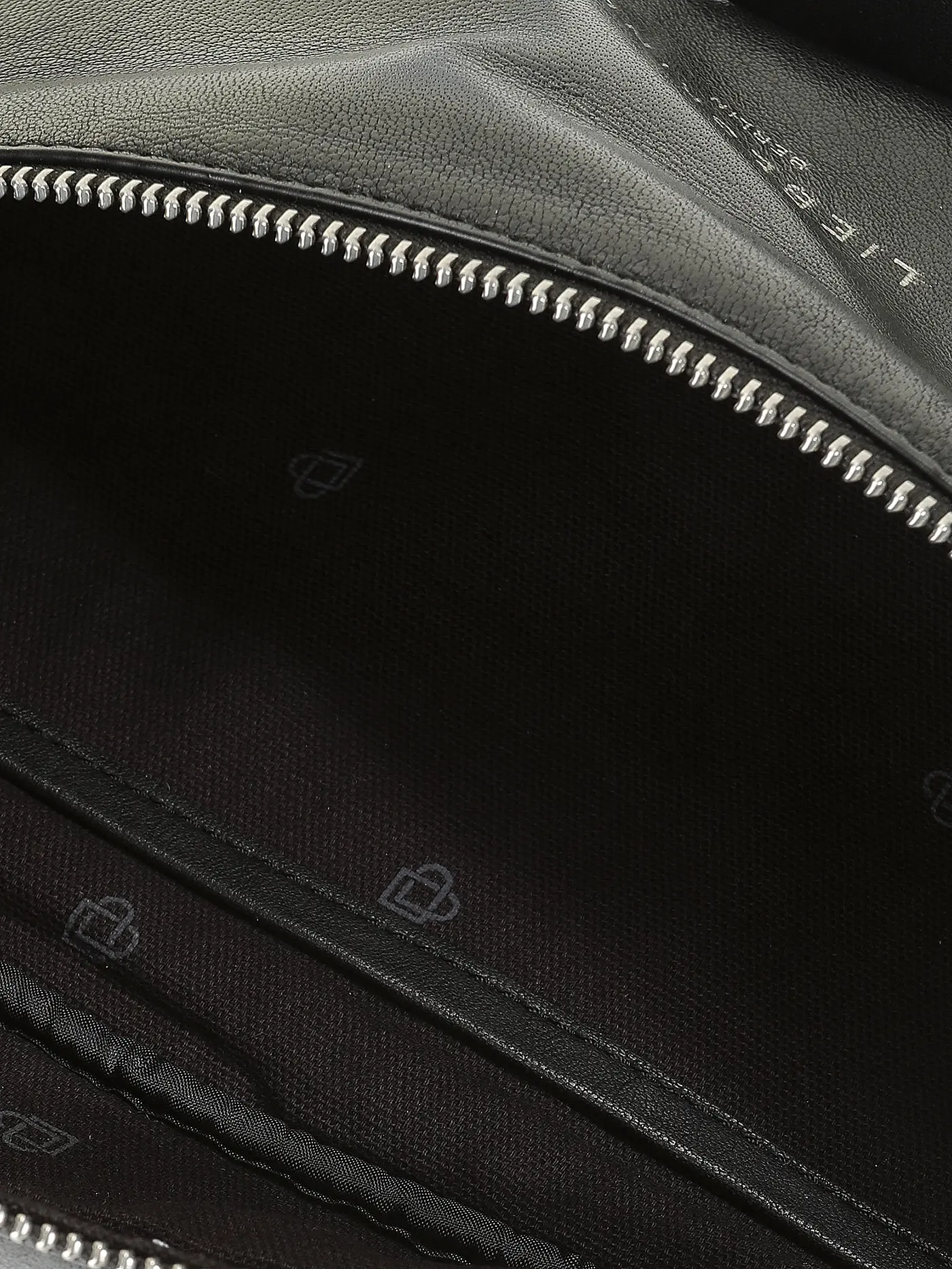 LIEBESKIND BERLIN | Gürteltasche TAVIA | schwarz