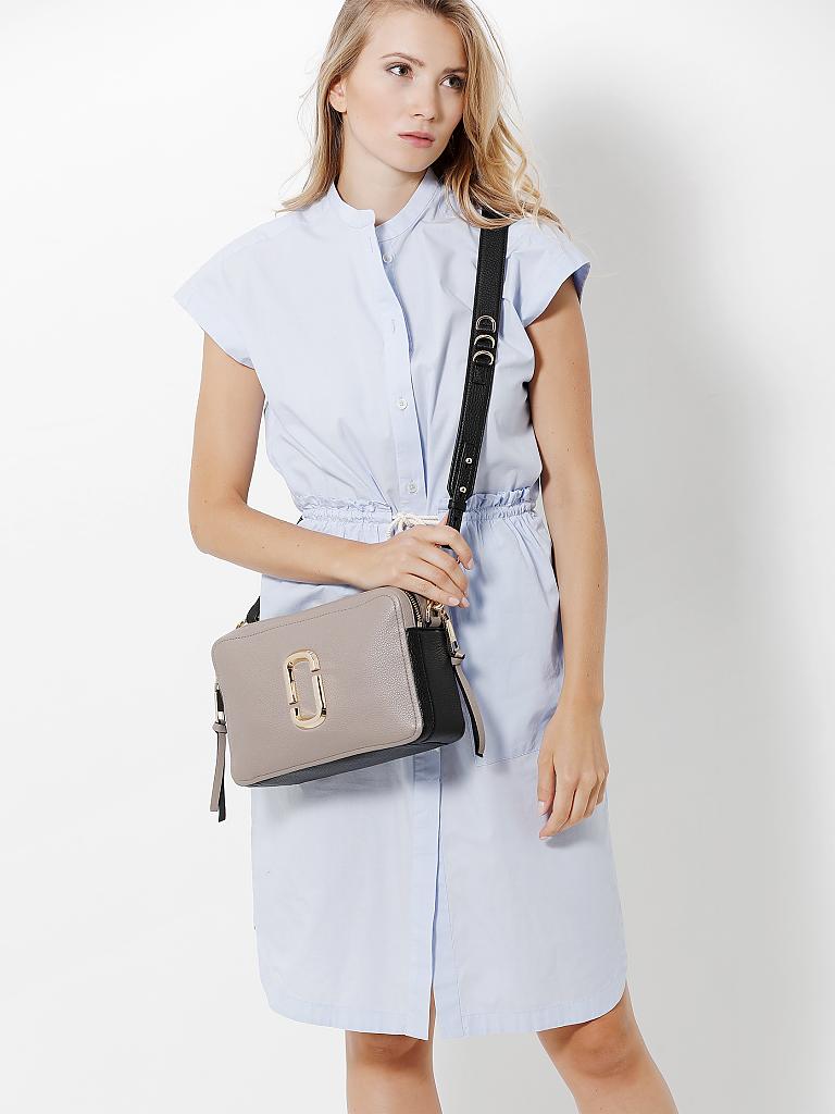 MARC JACOBS | Ledertasche - Schultertasche "The Softshot 27" | grau