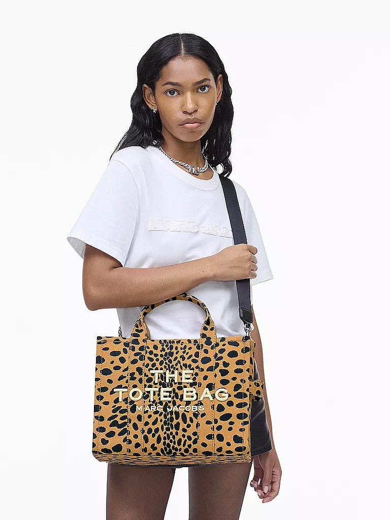 MARC JACOBS | Tasche - Tote Bag THE MEDIUM TOTE CANVAS LEO | camel