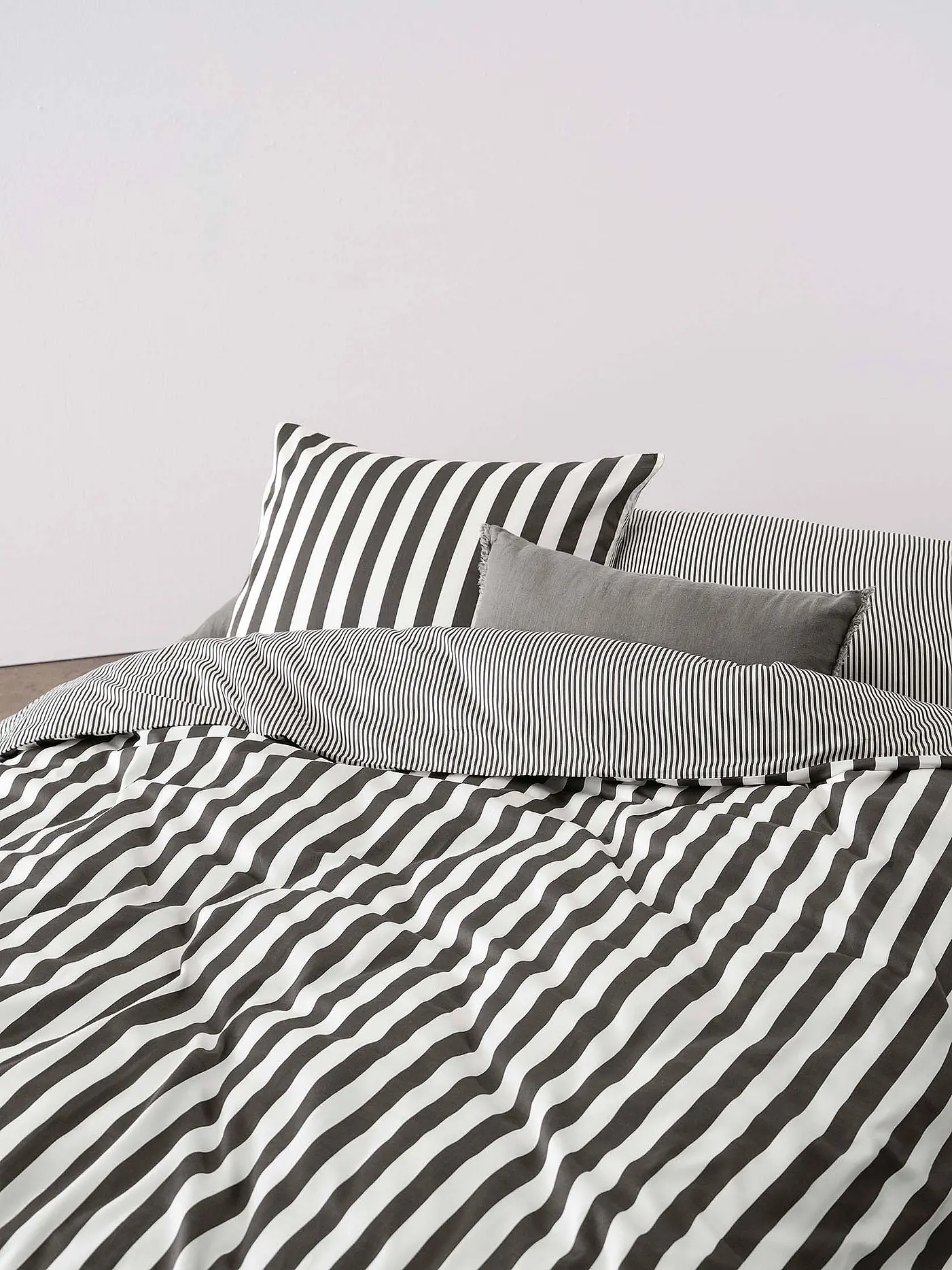 MARC O'POLO HOME | Satin Bettwäsche CLASSIC STRIPE 70x90cm/140x200cm Anthracite | grau