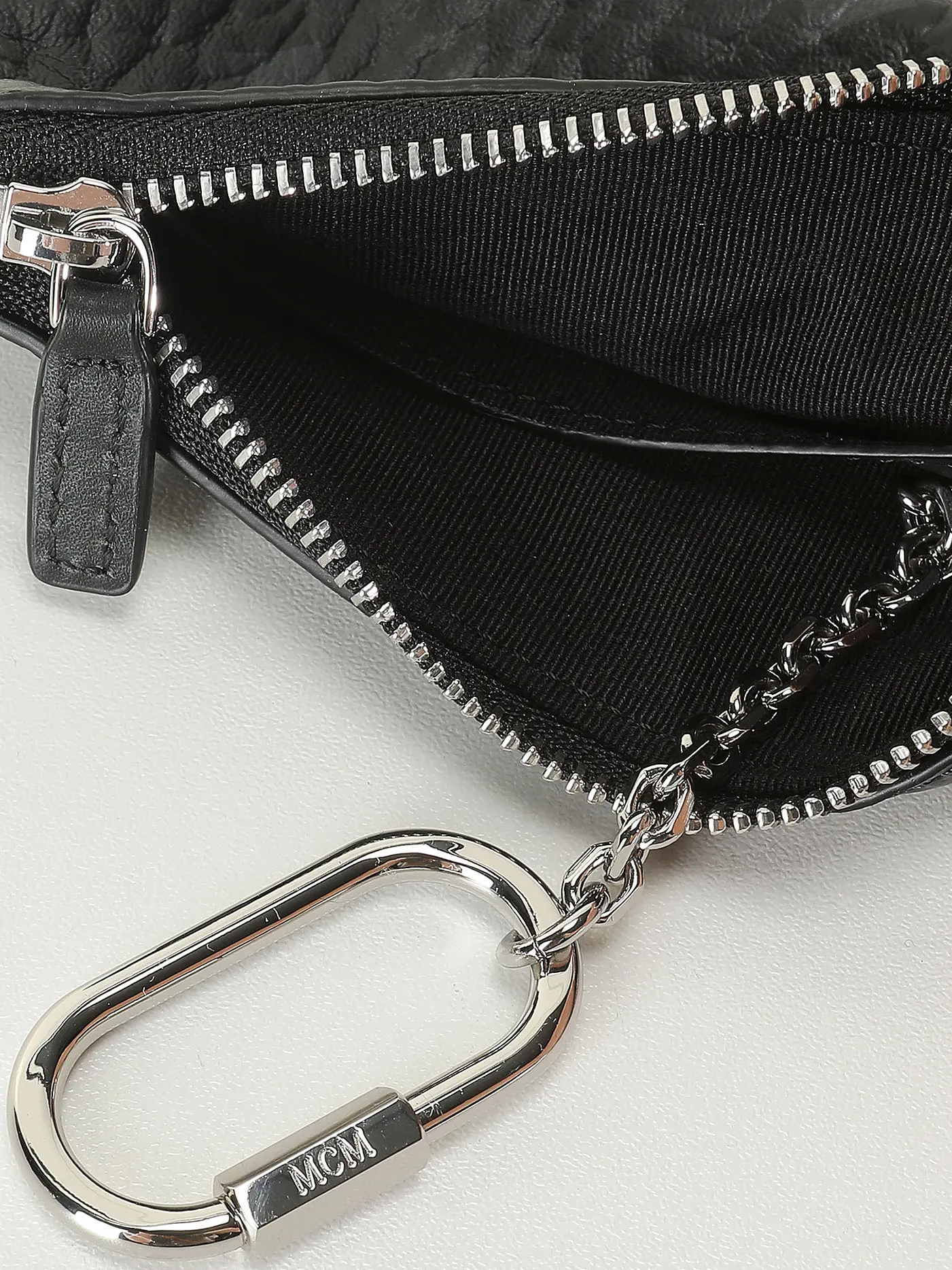 MCM | Schlüsseletui | schwarz